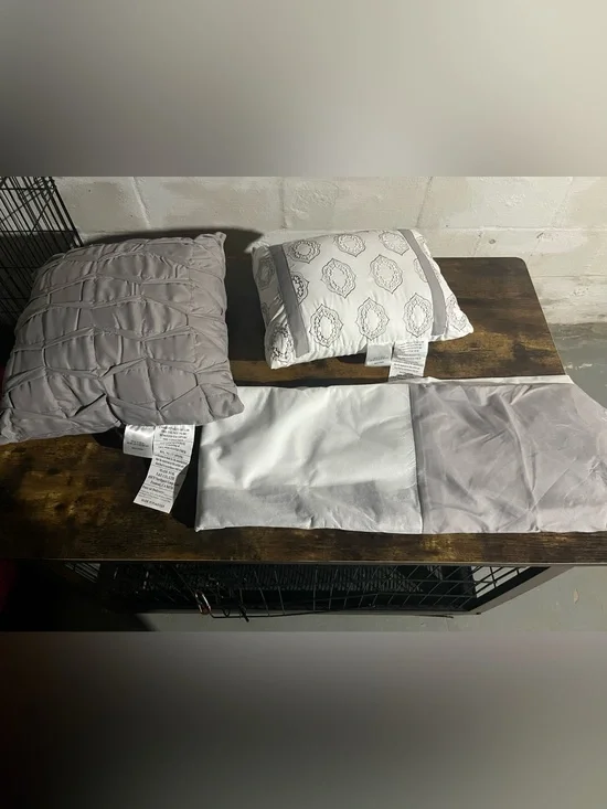 Queen bed skirt and 2 accent pillows