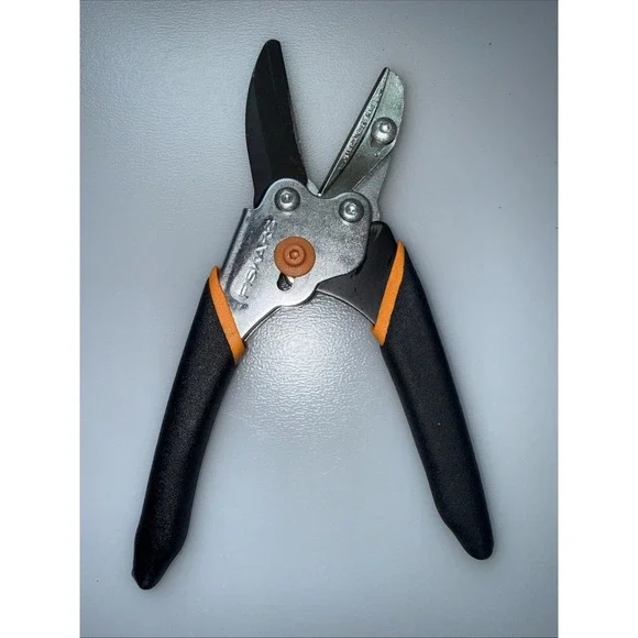 Fiskars Adjustable Anvil Pruning Shears Garden Clippers GroundSteel Blade EA0525