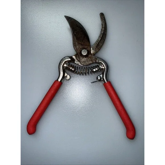 Pruner Clipper Hand Pruner Red grip handles steel blades spring closing