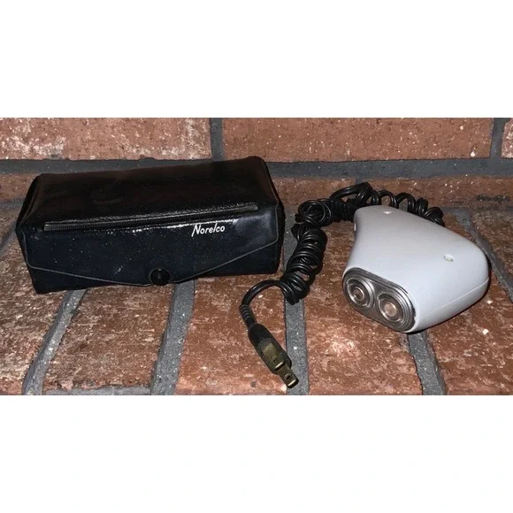 Vintage Norelco Speedshaver Dual Head Rotary Electric Shaver with‎ Case Gray