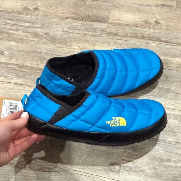 NWT- The North Face Blue Quilted Slip-On Mules