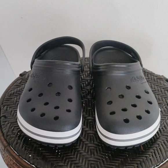 Jibbitz By Crocs Unisex Kilby Clogs Shoes Black White Slip On Men Sz 9 Women 11