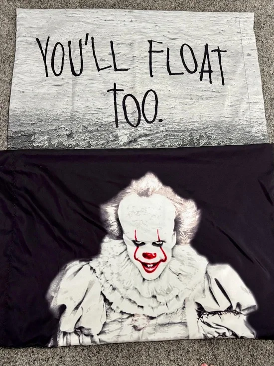 Hot Topic Stephen King’s IT Pennywise Standard Pillowcase Set