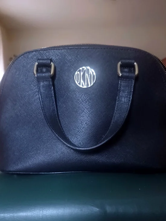 DKNYC BLACK DOME SATCHEL w/GOLDTONE LOGO EMBLEM