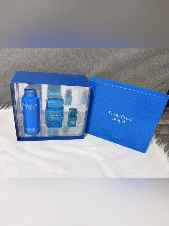 Perry Ellis Aqua Three-Piece Grooming Set - Blue