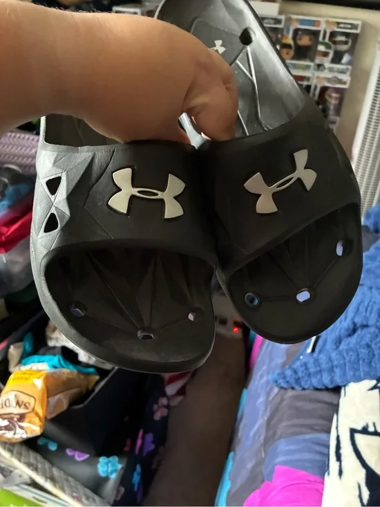 Under Armour men’s black Slide Sandals