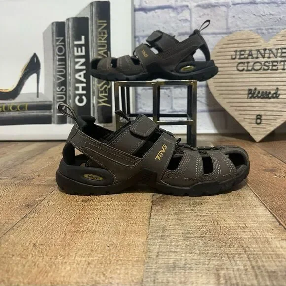 Teva Forebay men’s brown hiking sandals size 8