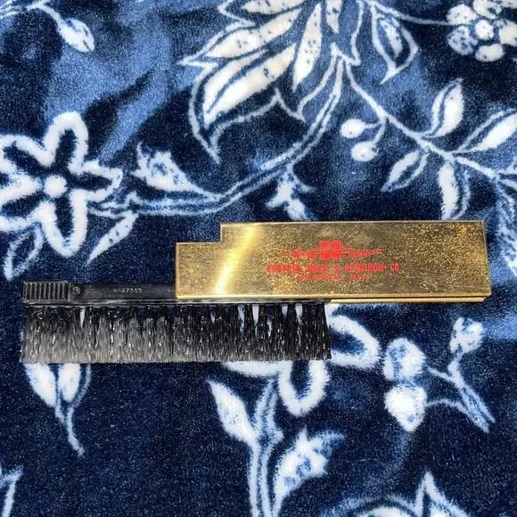 Vintage Brass & Aluminum Co. Pocket Brush 1947 US Patent 2427559