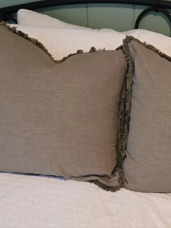 20in X 20in Fringe Decorative Throw Pillow Pair - Olive Green - Like New
