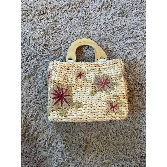 Vintage y2k wicker straw‎ mini purse with embroidered floral front