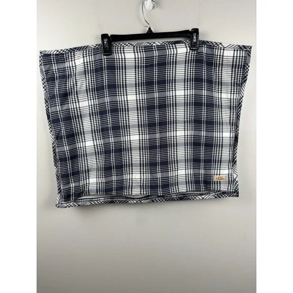 ONE UGG Plaid Sherpa Standard Pillowcase Soft Cozy Rustic Lodge Blue White Plaid