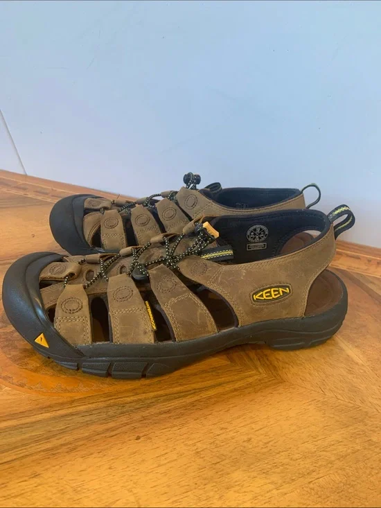 Keen Men's 12 Brown Leather Closed-Toe Newport Rugged Waterproof Leather Sandals