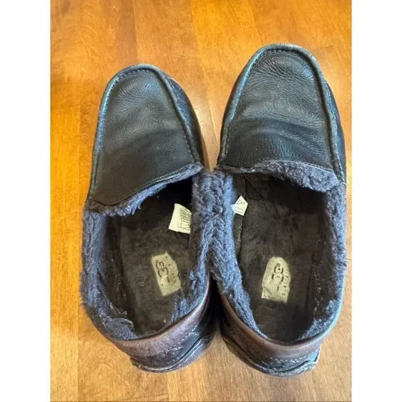 UGG Australia Mens Size 11 Brown Black Leather Shearling Moccasin Slippers