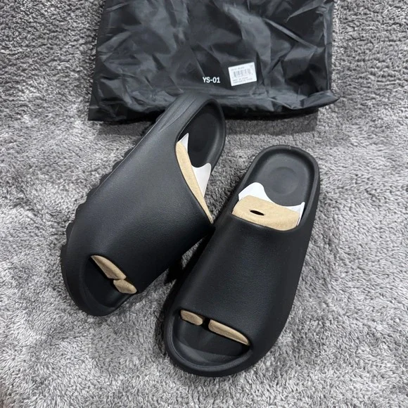 Yeezy YS01 Slide Black Mens Size 6M YS-01 Foam Sandal Slip On