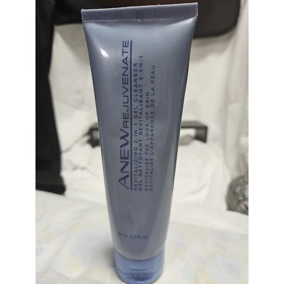 Avon Anew Rejuvenate Revitalizing 2-in-1 Gel Cleanser 4.2 FL OZ - 125 ml‎