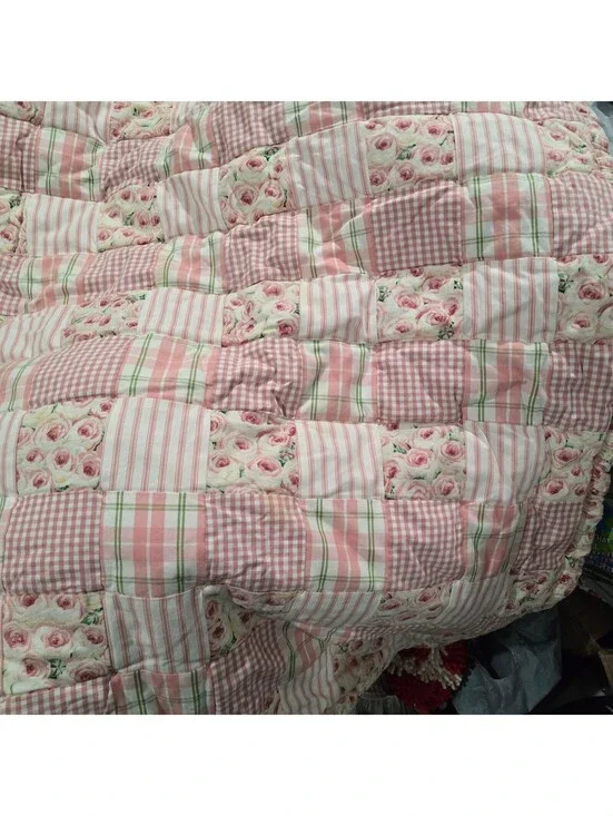 Celebrations California Pink Floral Patchwork Quilt with Matching Bumper