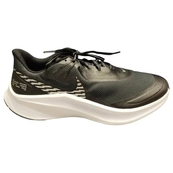 Nike Quest 3 Shield Running Sneakers Mens Size 11 Black White Lace Up CQ8894-001