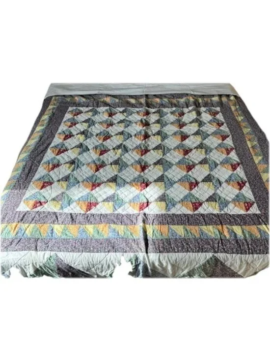 Vtg 80s  Bedspread Machine  Pieced Quilted  Patchwork 86X 88 Quilt  cottage Read