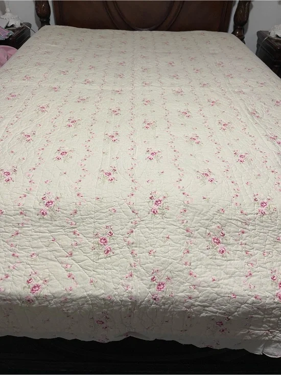 Simply, Shabby Chic rose trellis green  QUEEN quilt 🌸