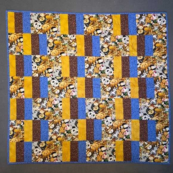 Handmade Zoo Animal Patchwork Baby Quilt Unisex 36x38 Safari Theme Flannel Back‎