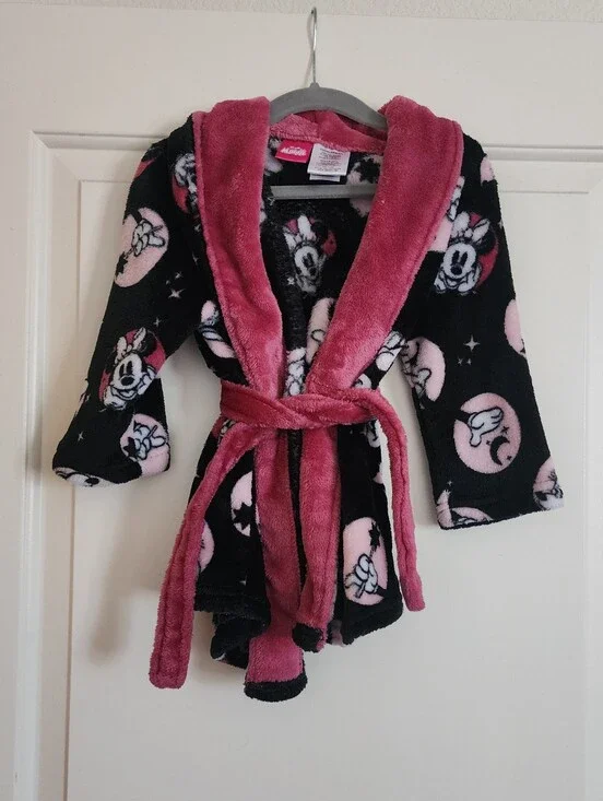 2T Minnie Mouse Robe