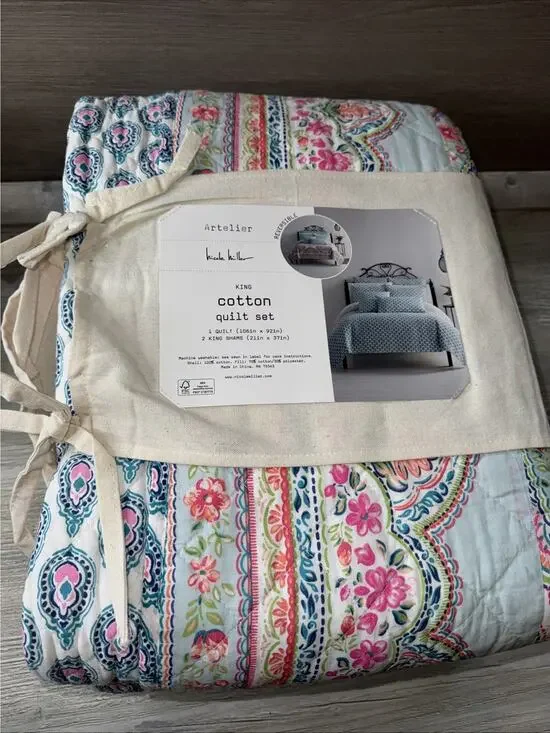 Nicole Miller Cotton Reversible King Quilt & Shams