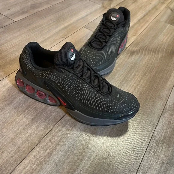 Nike Air Max Dn Black Dark Smoke Grey DV3337-008 Mens Size 9 Sneakers