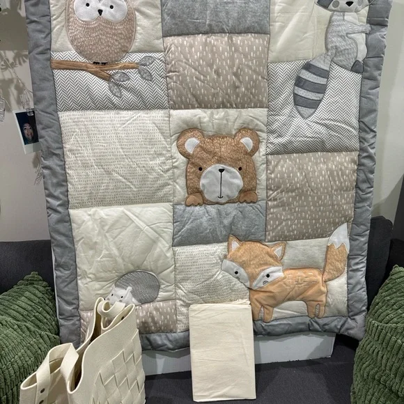 Plush Woodland Animals Baby bedding - Beige & Gray