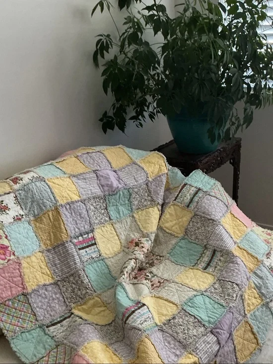 Beautiful Reversible Rag Quilt. Shabby Chic Inspired. Great Size. NEW
