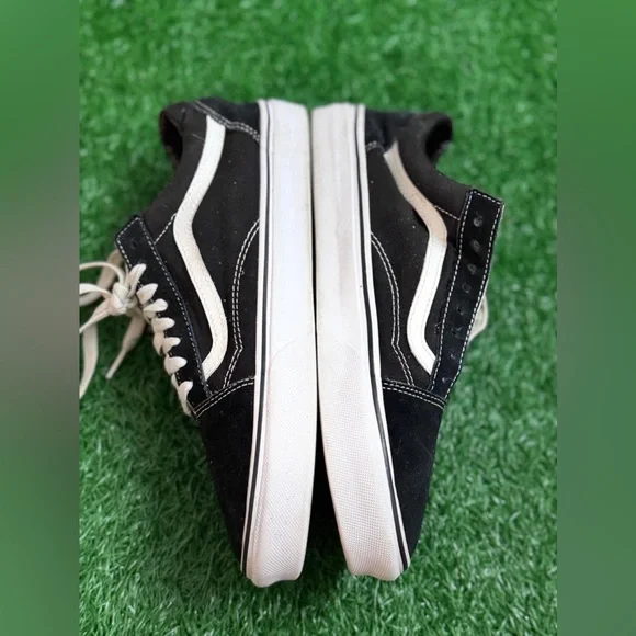 Vans Unisex Black‎ and White Sneakers Size M-9.5 W-11