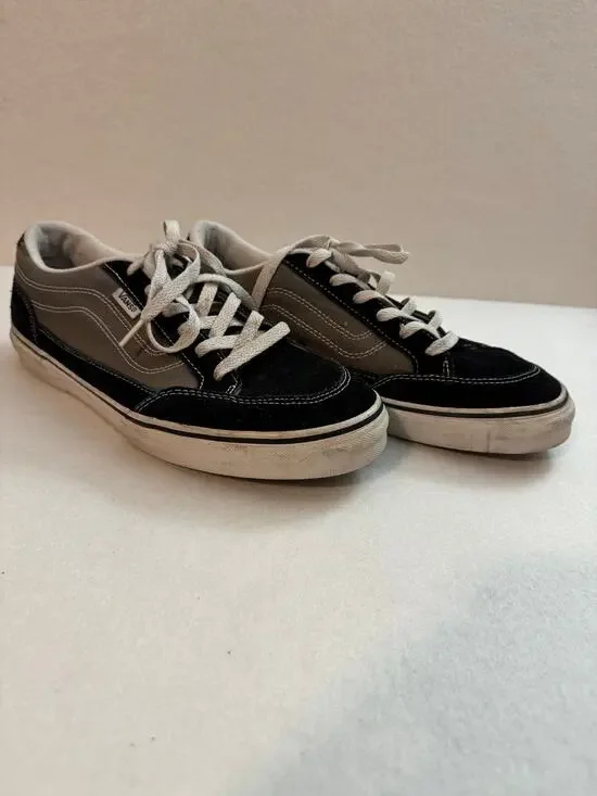 Vans Men's Bearcat Low Top Skate Sneaker Shoes Charcoal Black White 11 EU44.5