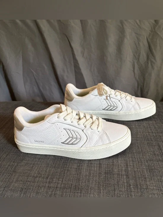 Salvas White Low-Top Sneakers