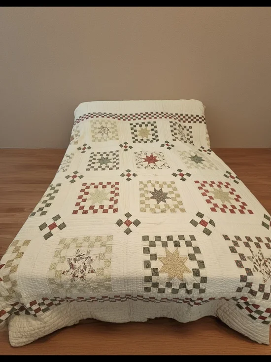 Vintage Reversible King Size Quilt With 2 Throw Shams And 2 Pillow Cases