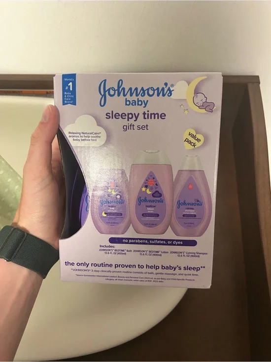Johnson's Baby Sleepy Time Gift Set - Lavender