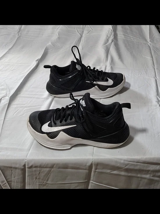 Men's Size 10 Lightweight Volly Zoom Hyperspike Athletic Volleyball Sneakers