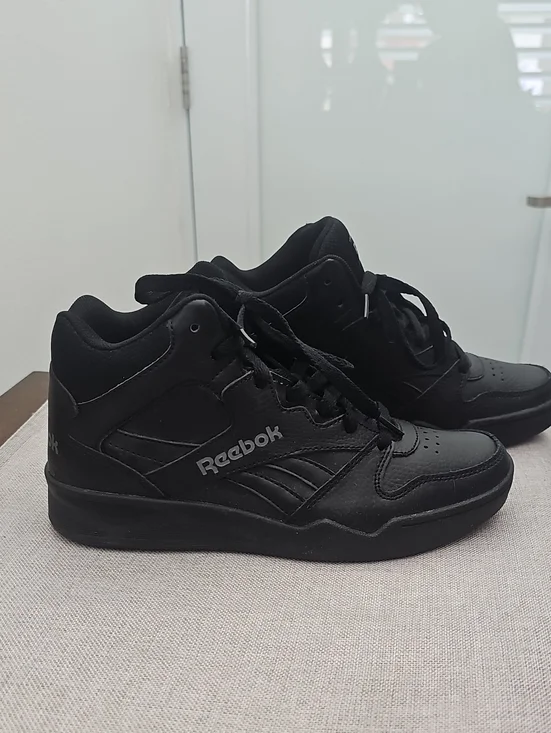 Reebok Royal BB 4500 Black Basketball Sneaker. Size 7. New Without Box.   (626)