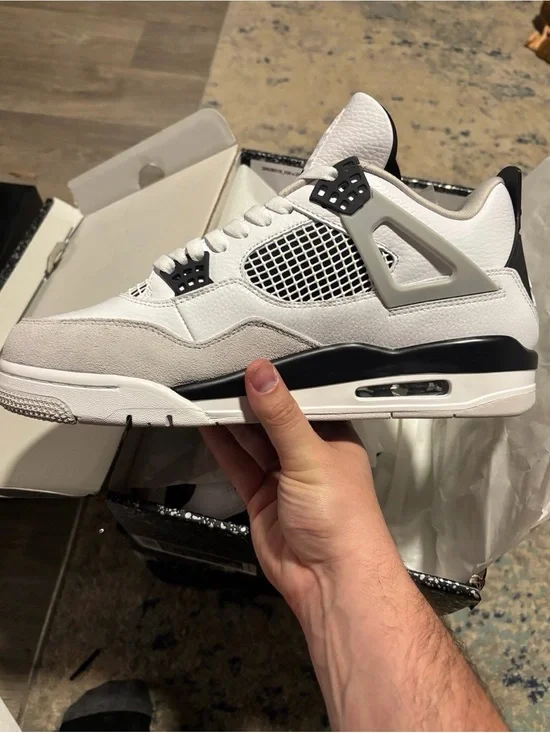Air Jordan 4 Military black