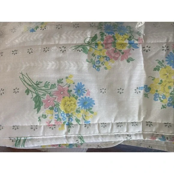Vintage Barclay Home Comforter Bedspread Quilt Yellow Rose Flower Twin Full NOS