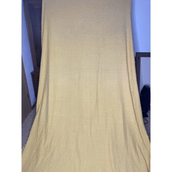 Vtg Twin Yellow Cotton Bedspread Pom Pom 90x115