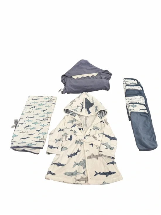 Kids Shark Hooded Bath Robe with Matching Washcloths - White & Blue