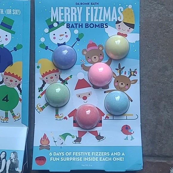 🎉New Da Bomb Merry Fizzmas 6 days of Festive Fizzers Holiday bath bombs 2 sets!