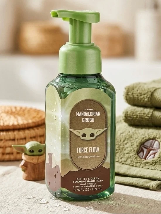 Bath & Body Works Green Mandalorian Grogu Force Flow Foaming Hand Soap