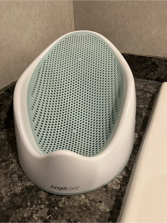 Baby Bath Support in Light Blue and White