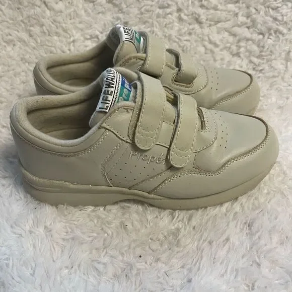 Propet Men's Life Walker Strap Comfort Walking Shoes Leather Beige Size 7