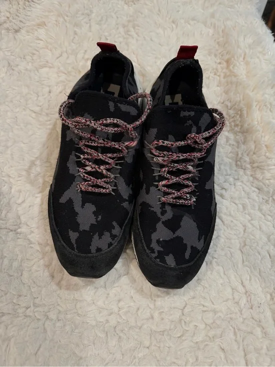 Diesel Men's Black & Gray Camo Knit Sneakers with Red Accents