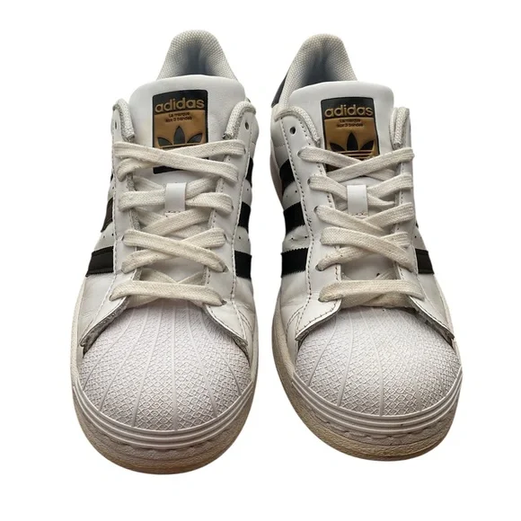 Adidas Classic White‎ and Black Sneakers size 8