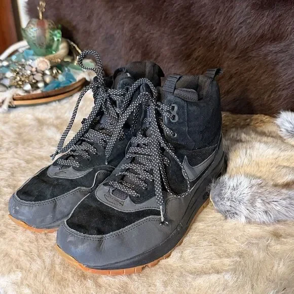 Men's Black Athletic Sneakers with Gum Sole 8.5 (BK7)