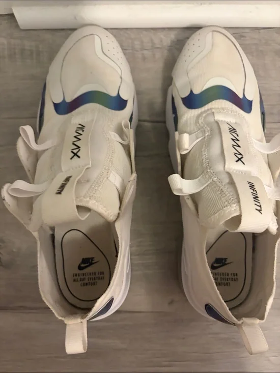 Nike Air Max Infinity White Sneakers with Iridescent Accent