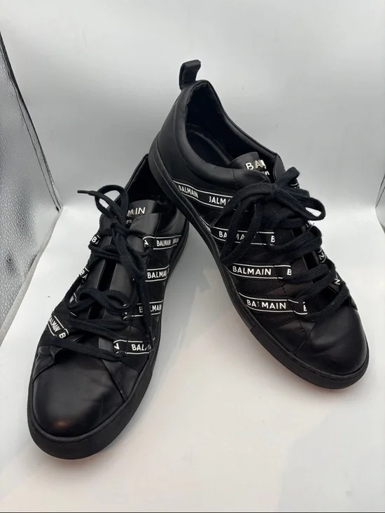 Balmain Black Logo Strap Low-Top Sneakers for Men