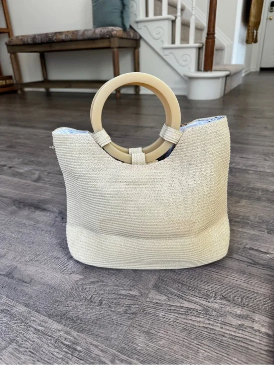Liz Claiborne Cream Straw Tote with Circular Handles